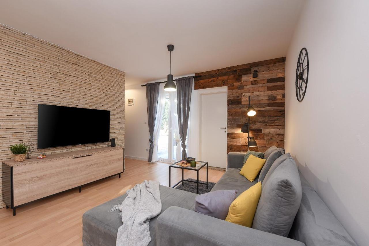 L&R Luxury Apartment- Free Parking Zadar Eksteriør billede