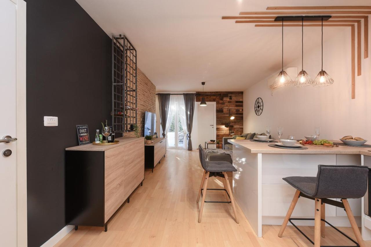 L&R Luxury Apartment- Free Parking Zadar Eksteriør billede