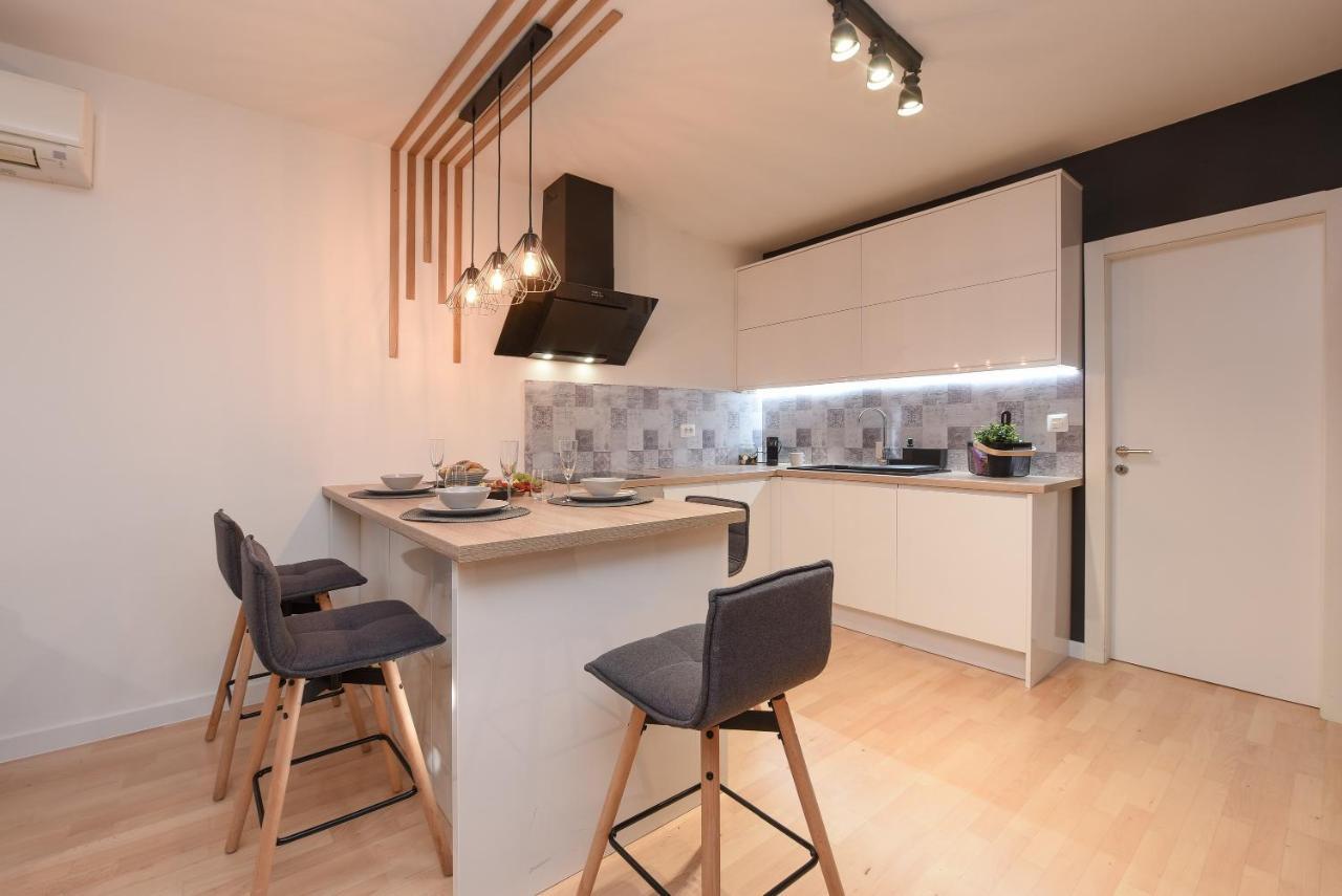 L&R Luxury Apartment- Free Parking Zadar Eksteriør billede