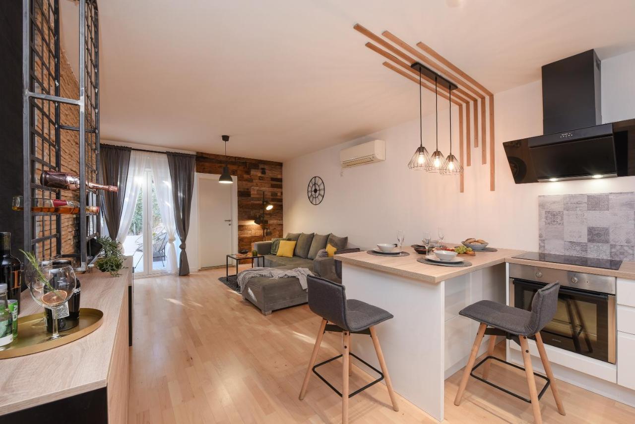 L&R Luxury Apartment- Free Parking Zadar Eksteriør billede