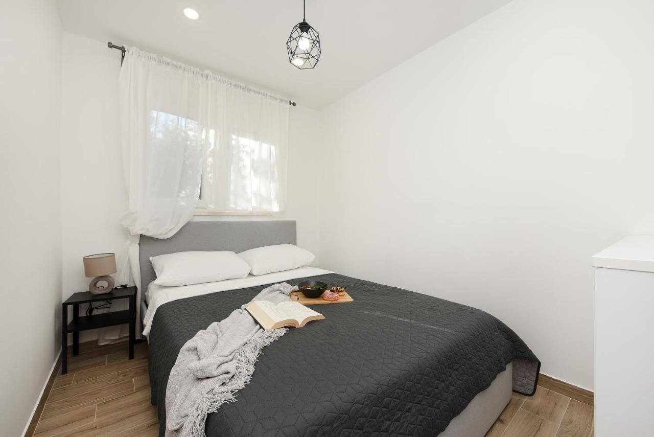 L&R Luxury Apartment- Free Parking Zadar Eksteriør billede