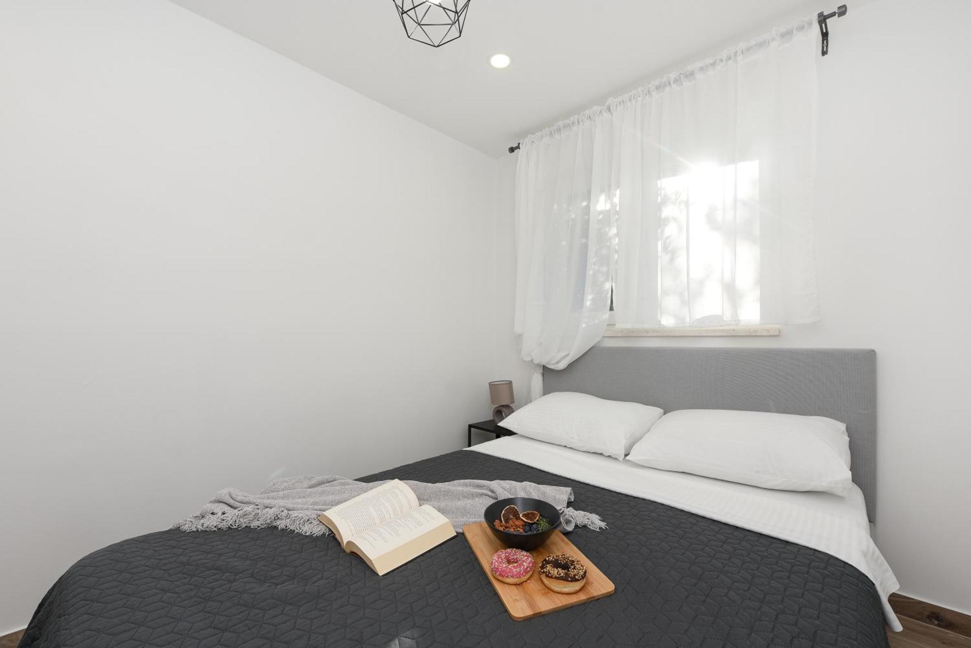 L&R Luxury Apartment- Free Parking Zadar Eksteriør billede